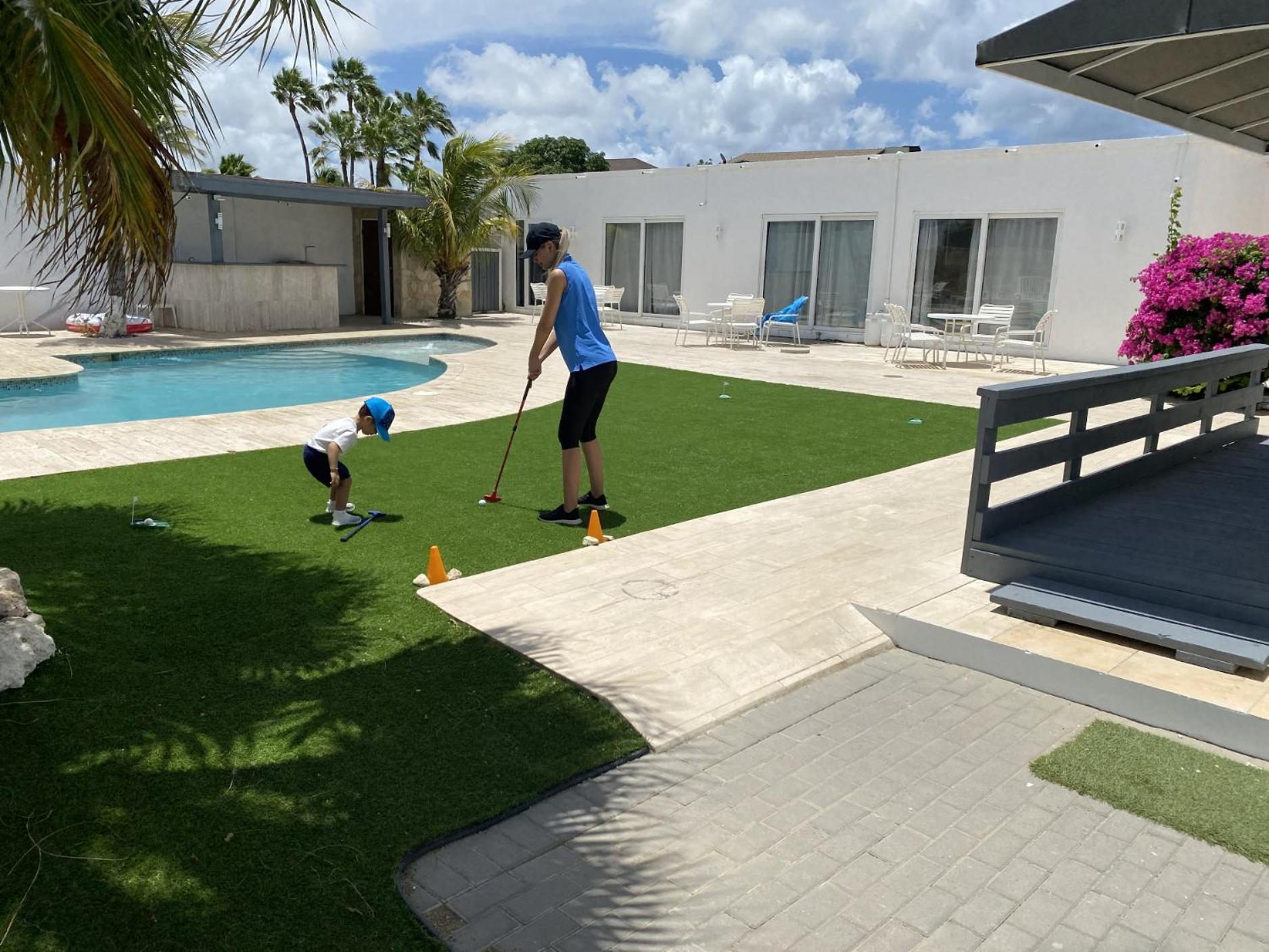 Genesis Apartments Palm Beach Eksteriør billede