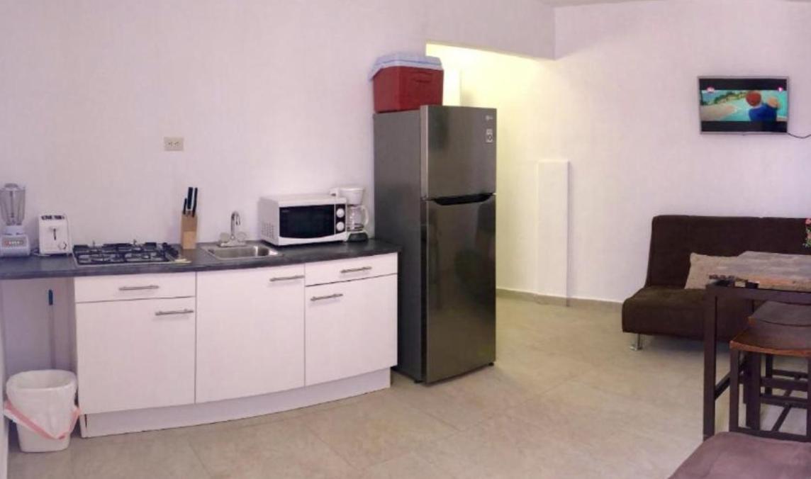 Genesis Apartments Palm Beach Eksteriør billede
